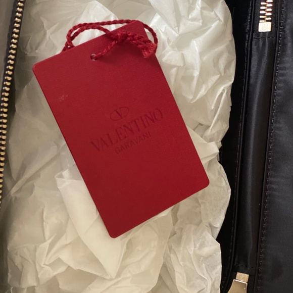 AUTHENTIC VALENTINO VANITY - Picture 8 of 8